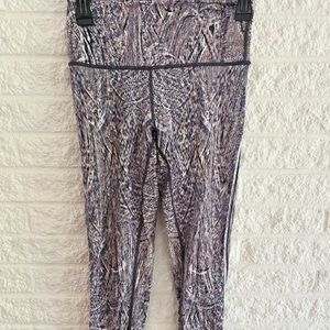 Lululemon leggings size 6